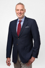 pro headshots in white background male speaker