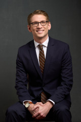 speaker headshots in studio professional photography